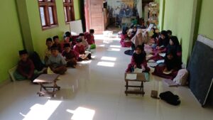 Read more about the article Anak-anak Yatim Mandiri Darul Qur’an Ikuti Lomba Open Festival Seni Santri di Desa Jambu