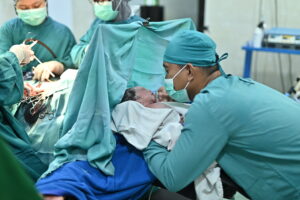 Read more about the article Ucapan Selamat atas Kelahiran Buah Hati Kedua Pendiri Yayasan Mandiri Darul Qur’an